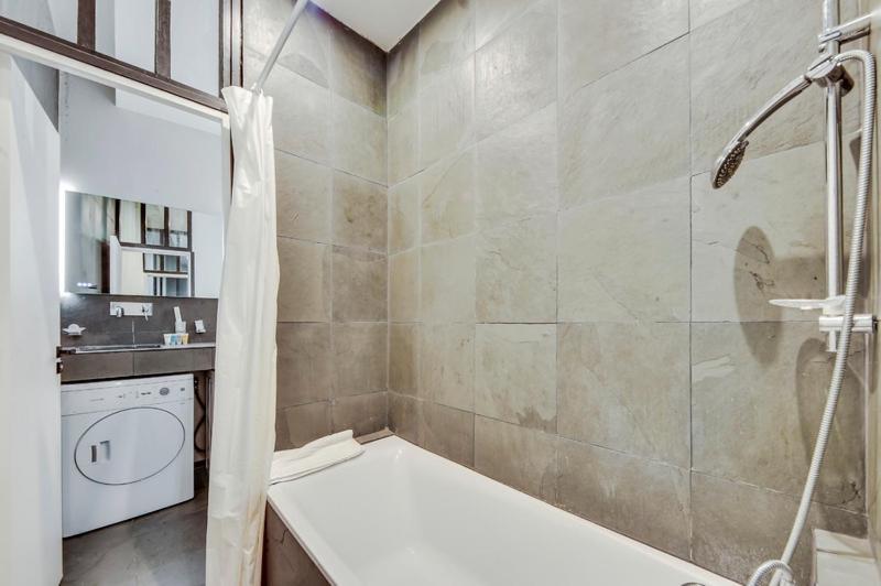 113 Suite Lui - Bel Appartement A Parigi Esterno foto